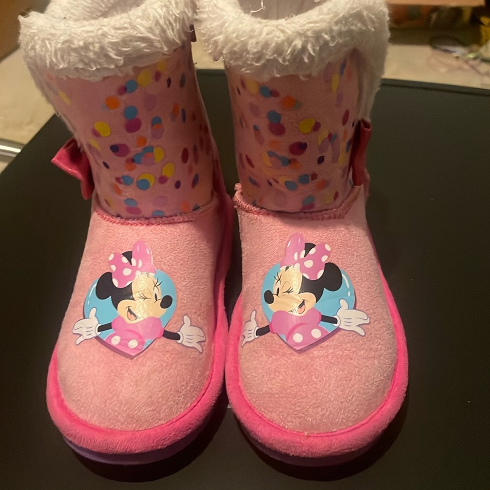 Winter boots, gently used